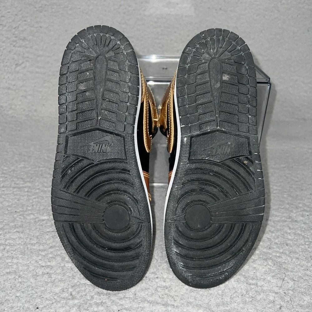 Nike Air Jordan 1 Mid SE Sneakers Youth 3Y Black Gold Metallic Shoes DR6968-071